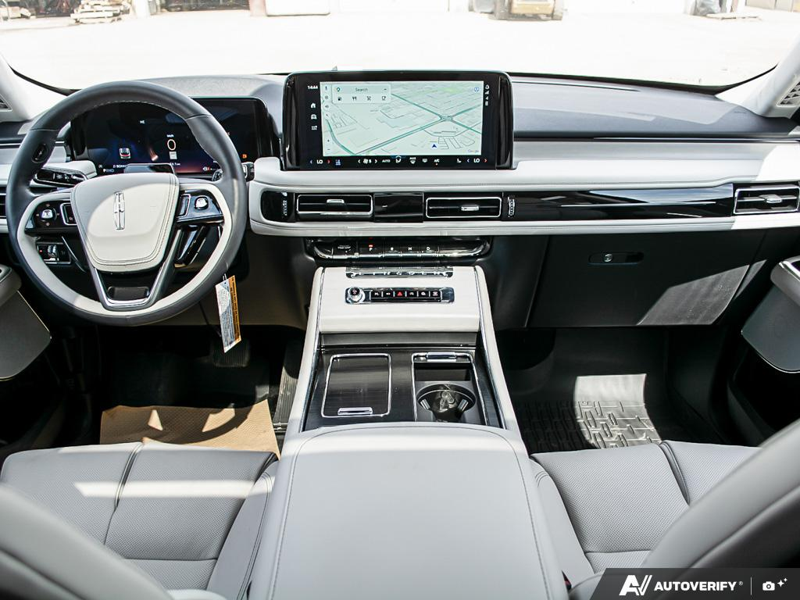 NEW 2026 Lincoln Aviator Reserve - Pristine White Metallic Tri-coat Exterior / LIGHT SPACE GRAY PREM LEATHER Interior - $98,894 - Stock #E60261 - VIN 5LM5J7XC4TGL08918 - Photo 26
