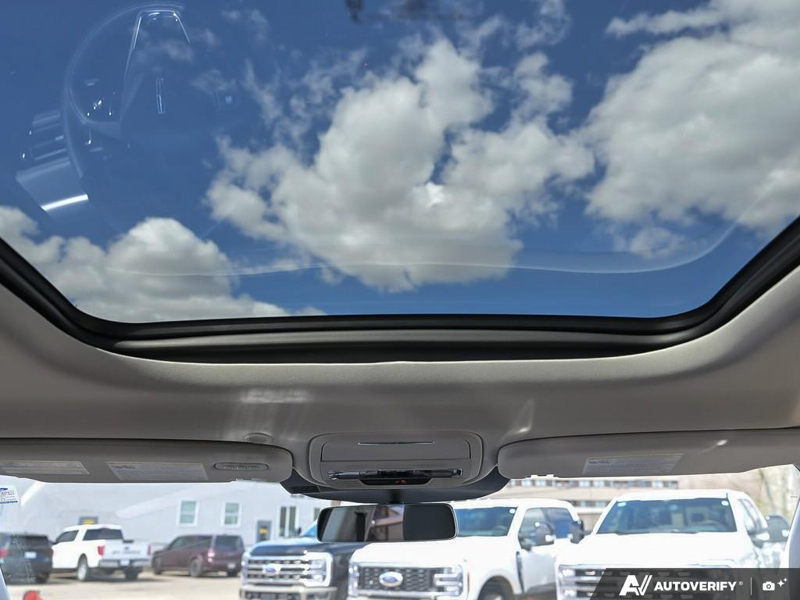 NEW 2026 Lincoln Aviator Premiere - Infinite Black Metallic Exterior / ONYX, LINCOLN SOFT TOUCH HEATED/VENTILATED COMFORT SEATS Interior - $77,111 - Stock #E60613 - VIN 5LM5J6XC3TGL13148 - Photo 26
