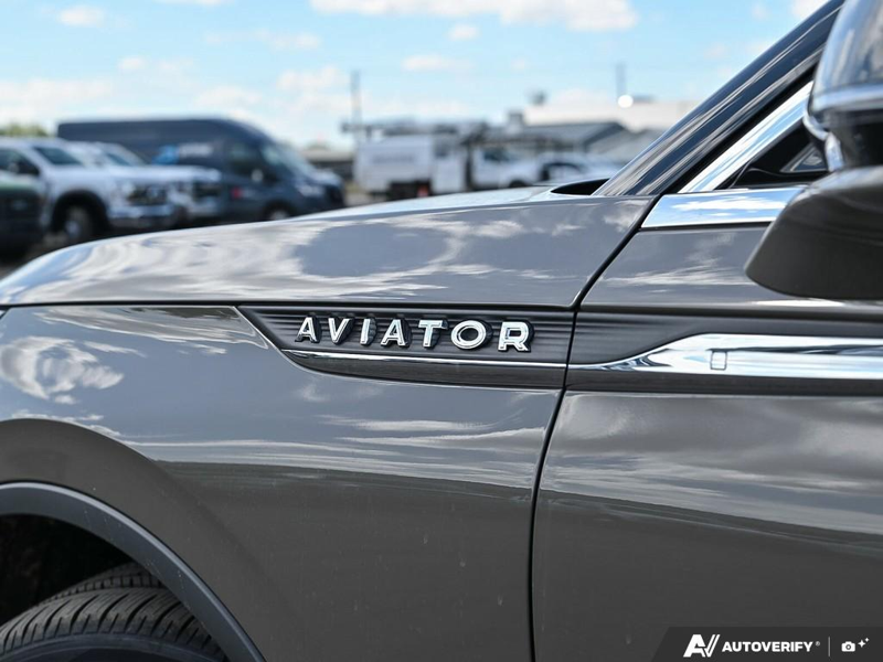 NEW 2026 Lincoln Aviator Reserve - Harbor Gray Met Cc Exterior / LIGHT SPACE GRAY PREM LEATHER Interior - $91,469 - Stock #E60718 - VIN 5LM5J7XC3TGL18517 - Photo 26