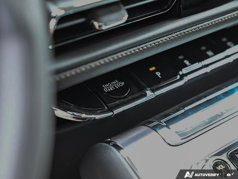 NEW 2026 Lincoln Aviator Premiere - Pristine White Metallic Tri-coat Exterior / ONYX, LINCOLN SOFT TOUCH HEATED/VENTILATED COMFORT SEATS Interior - $77,826 - Stock #E60669 - VIN 5LM5J6XC0TGL17402 - Photo 26