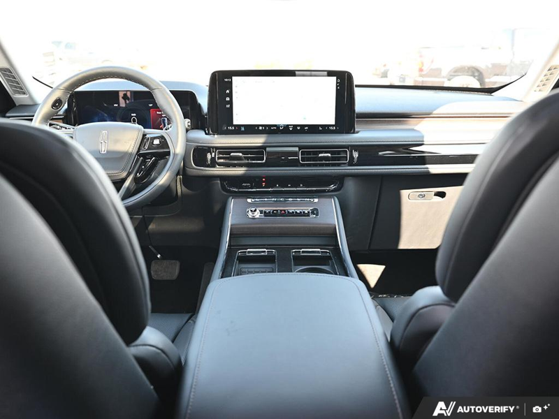 NEW 2026 Lincoln Aviator Reserve - Whisper Blue Metallic Clearcoat Exterior / ONYX PREM LEATHER Interior - $94,673 - Stock #E60986 - VIN 5LM5J7XC2TGL23935 - Photo 26