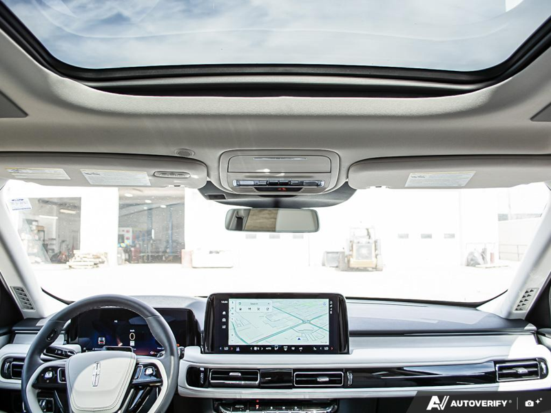 NEW 2026 Lincoln Aviator Reserve - Pristine White Metallic Tri-coat Exterior / LIGHT SPACE GRAY PREM LEATHER Interior - $98,894 - Stock #E60261 - VIN 5LM5J7XC4TGL08918 - Photo 27