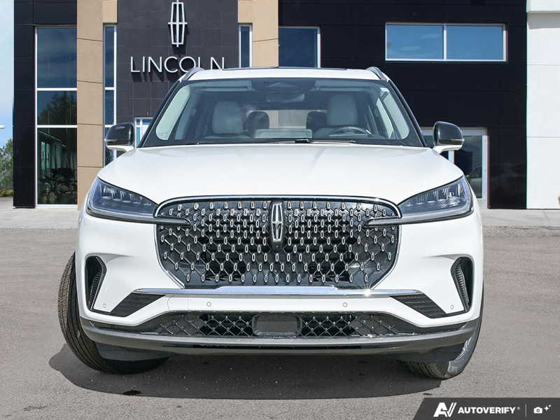 NEW 2026 Lincoln Aviator Premiere - Pristine White Metallic Tri-coat Exterior / LIGHT SPACE GRAY Interior - $80,884 - Stock #E60515 - VIN 5LM5J6XC1TGL13164 - Photo 2