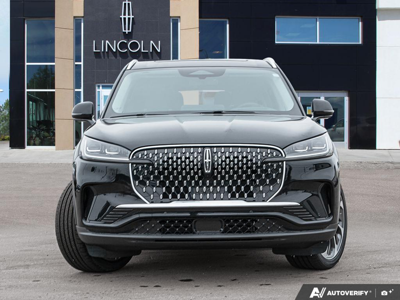 NEW 2026 Lincoln Aviator Reserve - Infinite Black Metallic Exterior / ONYX PREM LEATHER Interior - $85,436 - Stock #E60508 - VIN 5LM5J7XC3TGL15231 - Photo 2