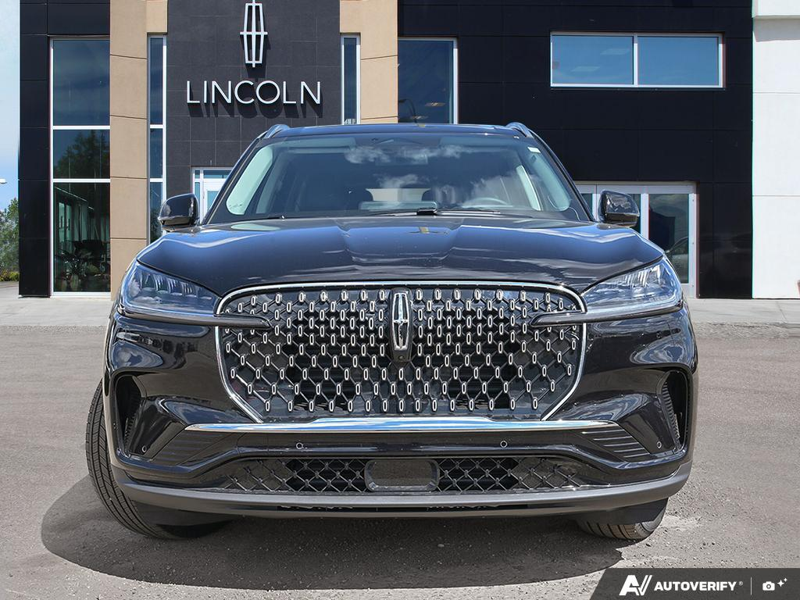 NEW 2026 Lincoln Aviator Premiere - Infinite Black Metallic Exterior / ONYX, LINCOLN SOFT TOUCH HEATED/VENTILATED COMFORT SEATS Interior - $77,111 - Stock #E60613 - VIN 5LM5J6XC3TGL13148 - Photo 2