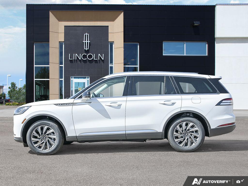 NEW 2026 Lincoln Aviator Premiere - Pristine White Metallic Tri-coat Exterior / LIGHT SPACE GRAY Interior - $80,884 - Stock #E60515 - VIN 5LM5J6XC1TGL13164 - Photo 3