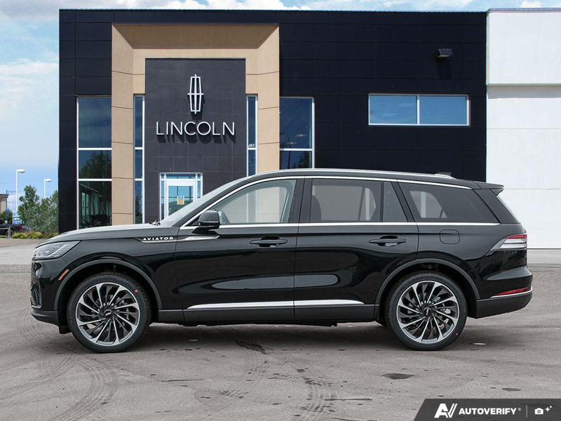 NEW 2026 Lincoln Aviator Reserve - Infinite Black Metallic Exterior / ONYX PREM LEATHER Interior - $85,436 - Stock #E60508 - VIN 5LM5J7XC3TGL15231 - Photo 3