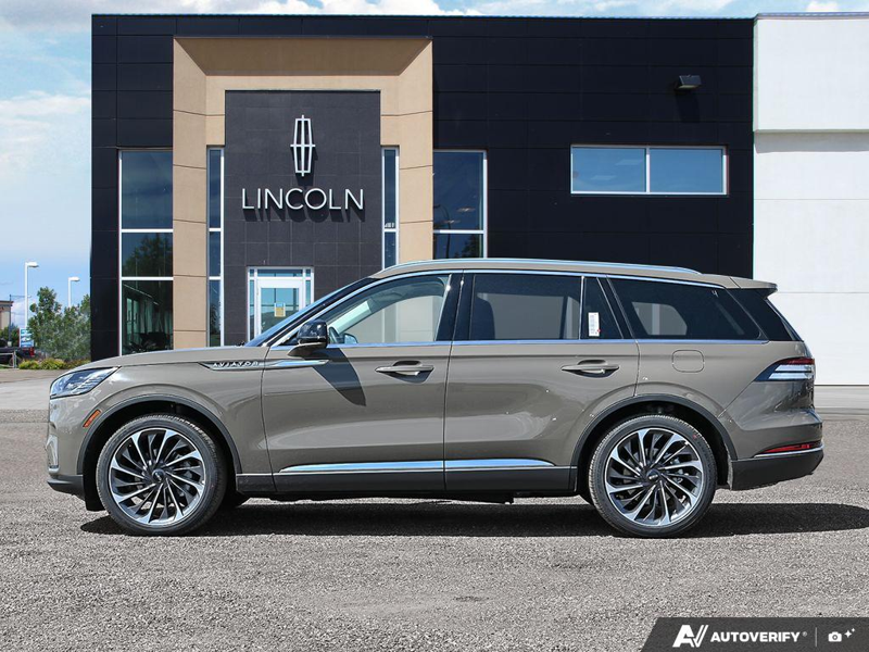 NEW 2026 Lincoln Aviator Reserve - Harbor Gray Met Cc Exterior / LIGHT SPACE GRAY PREM LEATHER Interior - $91,469 - Stock #E60718 - VIN 5LM5J7XC3TGL18517 - Photo 3