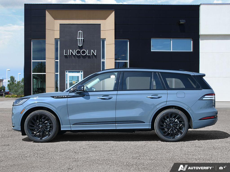 NEW 2026 Lincoln Aviator Reserve - Whisper Blue Metallic Clearcoat Exterior / ONYX PREM LEATHER Interior - $92,500 - Stock #E60974 - VIN 5LM5J7XC8TGL25012 - Photo 3