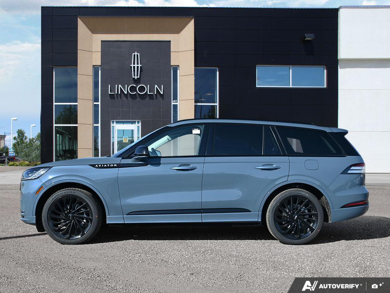 NEW 2026 Lincoln Aviator Reserve - Whisper Blue Metallic Clearcoat Exterior / ONYX PREM LEATHER Interior - $94,673 - Stock #E60986 - VIN 5LM5J7XC2TGL23935 - Photo 3