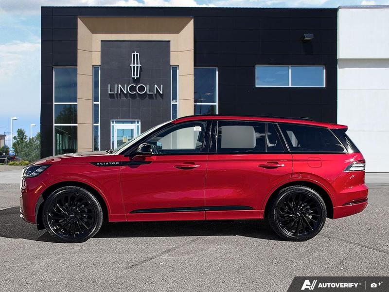 USED 2026 Lincoln Aviator Reserve - Red Carpet Exterior - $99,695 - Stock #EP4792 - VIN 5LM5J7XC7TGL13045 - Photo 3
