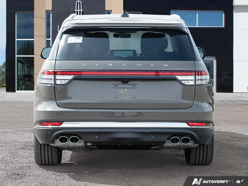 NEW 2026 Lincoln Aviator Reserve - Harbor Gray Met Cc Exterior / LIGHT SPACE GRAY PREM LEATHER Interior - $89,794 - Stock #E60245 - VIN 5LM5J7XC0TGL09239 - Photo 5