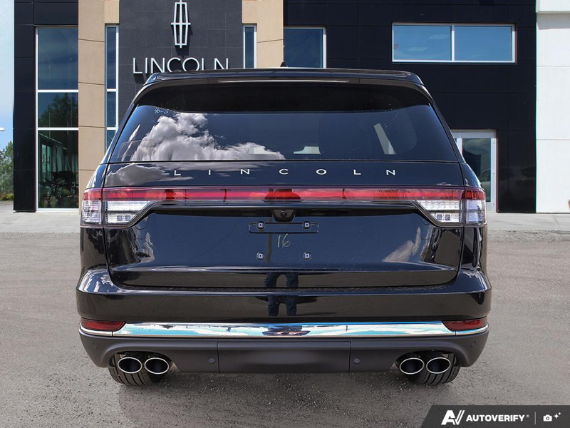NEW 2026 Lincoln Aviator Premiere - Infinite Black Metallic Exterior / ONYX, LINCOLN SOFT TOUCH HEATED/VENTILATED COMFORT SEATS Interior - $77,111 - Stock #E60613 - VIN 5LM5J6XC3TGL13148 - Photo 5