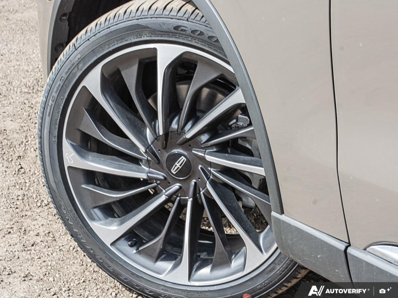 NEW 2026 Lincoln Aviator Reserve - Harbor Gray Met Cc Exterior / LIGHT SPACE GRAY PREM LEATHER Interior - $89,794 - Stock #E60245 - VIN 5LM5J7XC0TGL09239 - Photo 6
