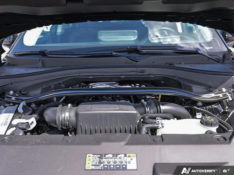 NEW 2026 Lincoln Aviator Premiere - Infinite Black Metallic Exterior / ONYX, LINCOLN SOFT TOUCH HEATED/VENTILATED COMFORT SEATS Interior - $77,111 - Stock #E60613 - VIN 5LM5J6XC3TGL13148 - Photo 8