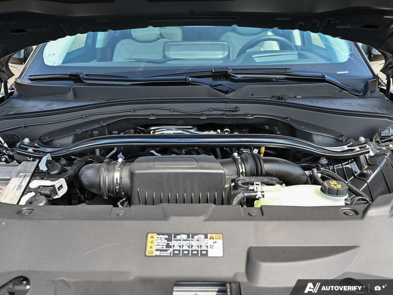 NEW 2026 Lincoln Aviator Reserve - Harbor Gray Met Cc Exterior / LIGHT SPACE GRAY PREM LEATHER Interior - $91,469 - Stock #E60718 - VIN 5LM5J7XC3TGL18517 - Photo 8