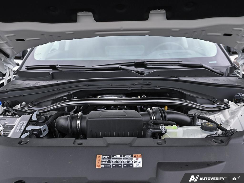 NEW 2026 Lincoln Aviator Premiere - Pristine White Metallic Tri-coat Exterior / ONYX, LINCOLN SOFT TOUCH HEATED/VENTILATED COMFORT SEATS Interior - $77,826 - Stock #E60669 - VIN 5LM5J6XC0TGL17402 - Photo 8
