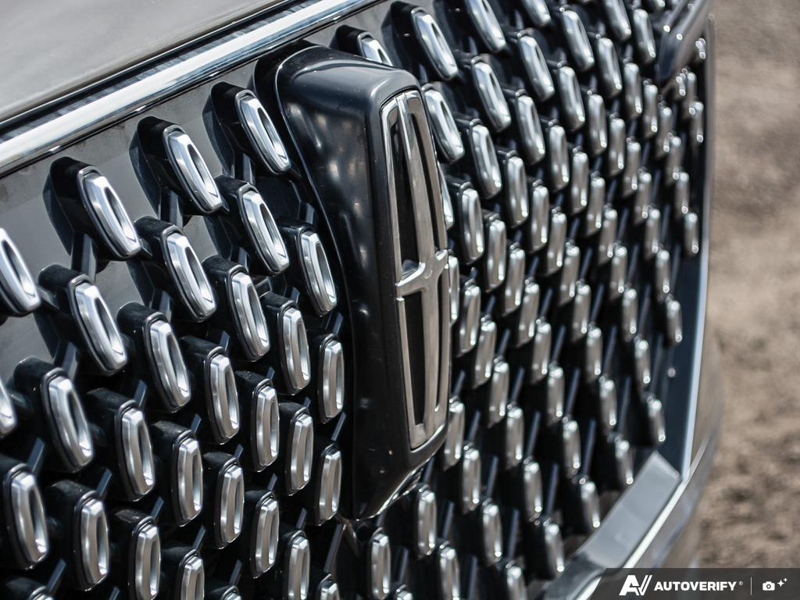 NEW 2026 Lincoln Aviator Reserve - Harbor Gray Met Cc Exterior / LIGHT SPACE GRAY PREM LEATHER Interior - $89,794 - Stock #E60245 - VIN 5LM5J7XC0TGL09239 - Photo 9