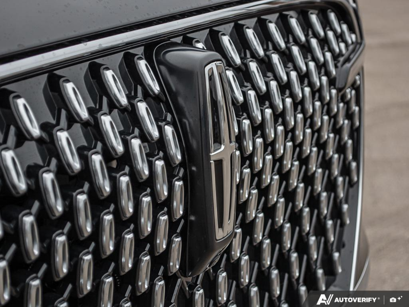 NEW 2026 Lincoln Aviator Reserve - Infinite Black Metallic Exterior / ONYX PREM LEATHER Interior - $85,436 - Stock #E60508 - VIN 5LM5J7XC3TGL15231 - Photo 9