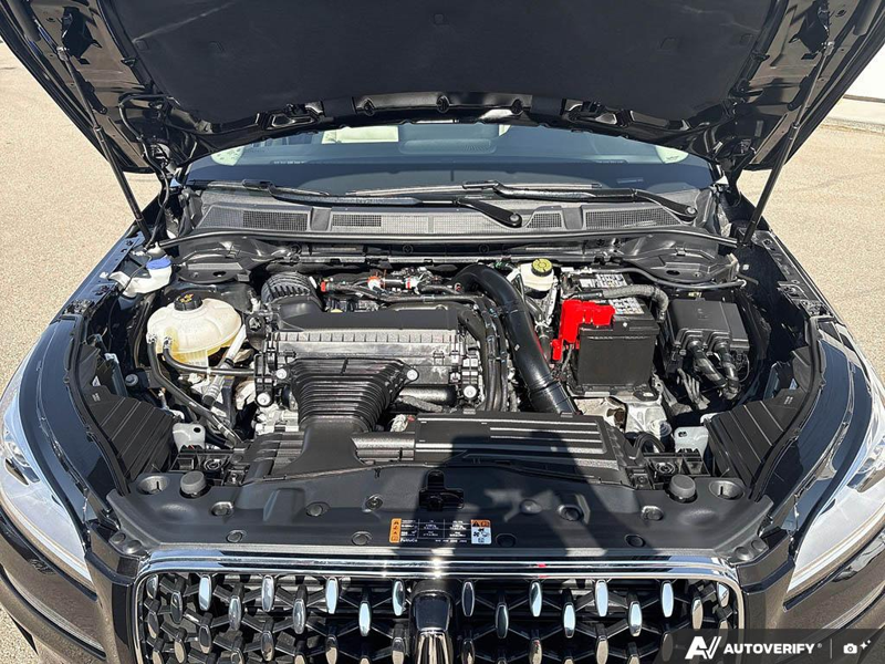 USED 2026 Lincoln Corsair Reserve - Infinite Black Metallic Clearcoat Exterior / LIGHT SMOKED TRUFFLE, PREMIUM LEATHER-TRIMMED HEATED/VENTILATED Interior - $58,950 - Stock #EP4741 - VIN 5LMCJ2DA7TUL00083 - Photo 10