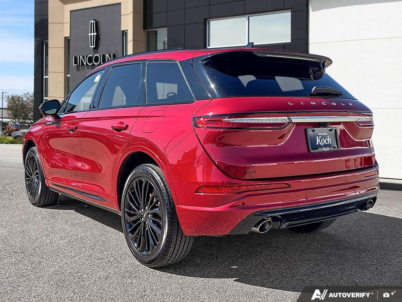 USED 2026 Lincoln Corsair Reserve - Red Carpet Metallic Tinted Clearcoat Exterior / EBONY, PREMIUM LEATHER-TRIMMED HEATED/VENTILATED CAPTAIN'S CHAIR Interior - $64,955 - Stock #EP4725 - VIN 5LMCJ2DA2TUL00024 - Photo 4