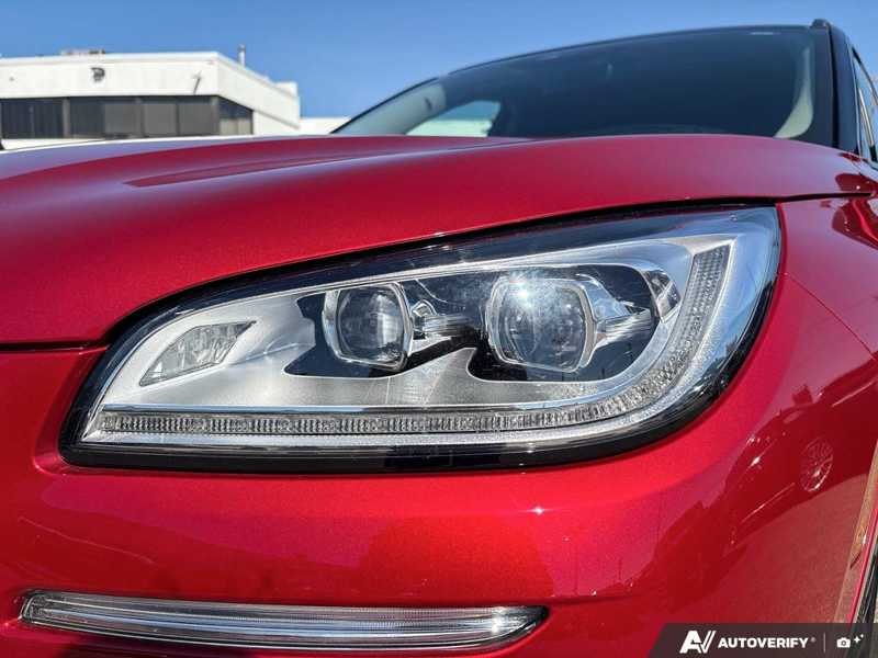 USED 2026 Lincoln Corsair Reserve - Red Carpet Metallic Tinted Clearcoat Exterior / EBONY, PREMIUM LEATHER-TRIMMED HEATED/VENTILATED CAPTAIN'S CHAIR Interior - $64,955 - Stock #EP4725 - VIN 5LMCJ2DA2TUL00024 - Photo 8
