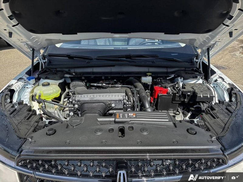 NEW 2026 Lincoln Nautilus Reserve - White Platinum Metallic Tri-coat Exterior / SPACE GRAY LEATHER Interior - $79,093 - Stock #E60484 - VIN 5LMPJ8KA6TJ040073 - Photo 10