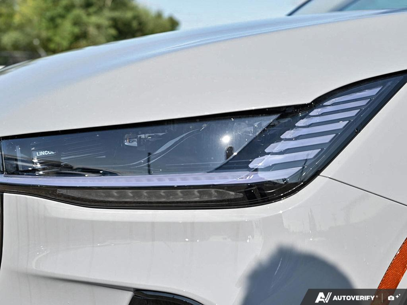 NEW 2026 Lincoln Nautilus Premiere - Gray Matter Met Cc Exterior / ONYX BLACK, LINCOLN SOFT TOUCH HEATED FRONT CAPTAIN'S CHAIRS Interior - $62,238 - Stock #E60829 - VIN 5LMPJ8JA8TJ059953 - Photo 10