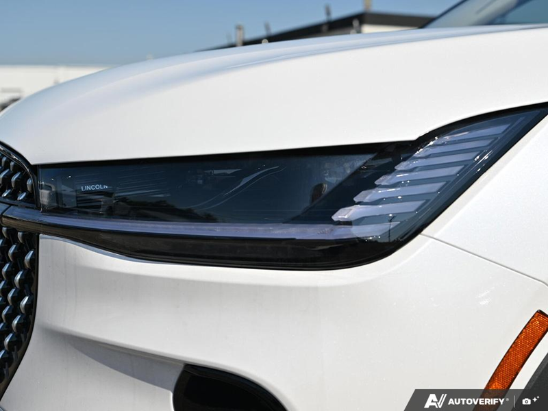 NEW 2026 Lincoln Nautilus Premiere - White Platinum Metallic Tri-coat Exterior / MEDIUM LIGHT SPACE GRAY, LINCOLN SOFT TOUCH HEATED FRONT CAPTAIN Interior - $66,048 - Stock #E60816 - VIN 5LMPJ8JA1TJ058367 - Photo 10
