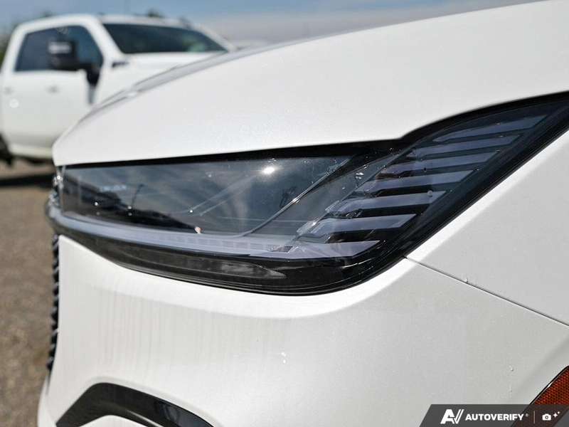 NEW 2026 Lincoln Nautilus Reserve Hybrid - White Platinum Metallic Tri-coat Exterior / MEDIUM LIGHT SPACE GRAY, PREM LTHR-TRIMMED HTD/VENTILATED CAPTAI Interior - $77,796 - Stock #E61037 - VIN 5LMPJ8K47TJ065929 - Photo 10