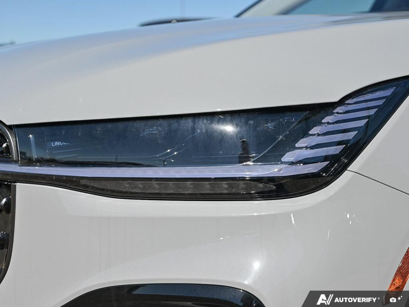 NEW 2026 Lincoln Nautilus Reserve - Gray Matter Met Cc Exterior / MEDIUM LIGHT SPACE GRAY, PREM LTHR-TRIMMED HTD/VENTILATED CAPTAI Interior - $69,409 - Stock #E60826 - VIN 5LMPJ8KA3TJ058188 - Photo 10