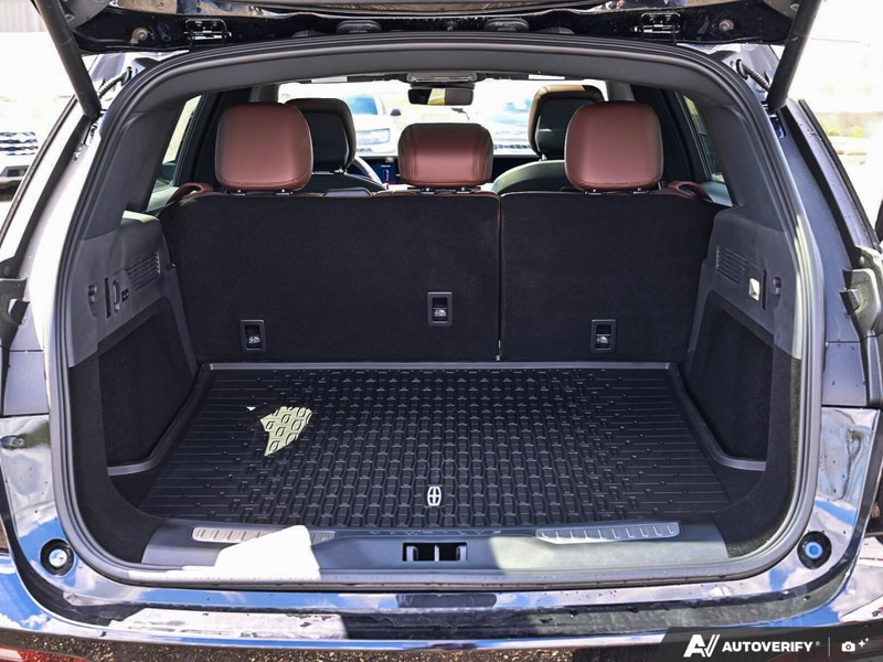 NEW 2026 Lincoln Nautilus Reserve - Infinite Black Metallic Exterior / HOT CHOCOLATE LEATHER Interior - $73,508 - Stock #E60733 - VIN 5LMPJ8KA7TJ052071 - Photo 11