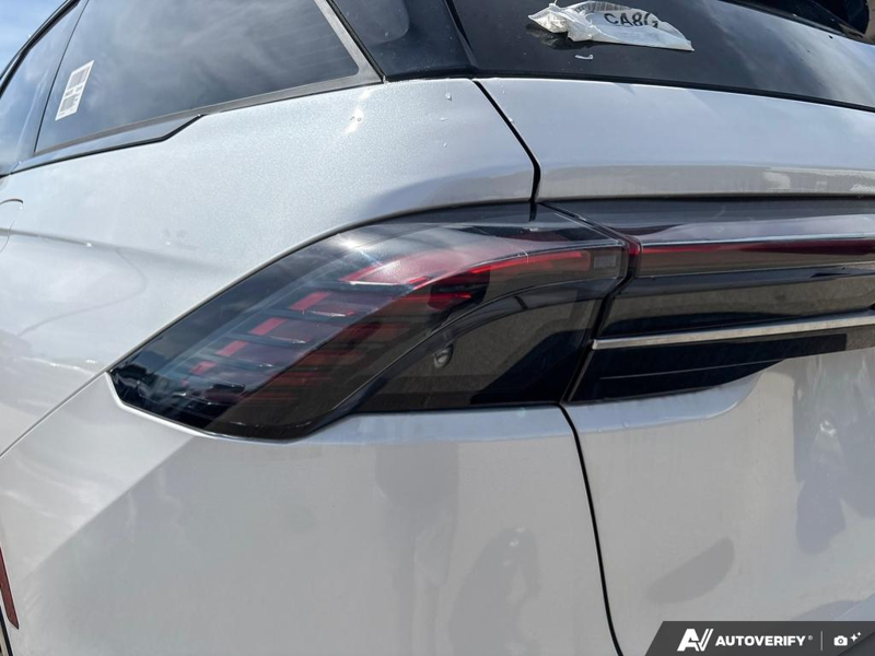 NEW 2026 Lincoln Nautilus Reserve - White Platinum Metallic Tri-coat Exterior / SPACE GRAY LEATHER Interior - $79,093 - Stock #E60484 - VIN 5LMPJ8KA6TJ040073 - Photo 11