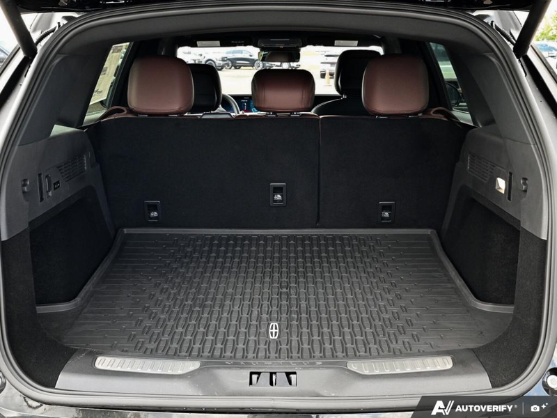 NEW 2026 Lincoln Nautilus Reserve Hybrid - Infinite Black Metallic Clearcoat Exterior / HOT CHOCOLATE, PREMIUM LEATHER-TRIMMED HEAT/VENT CAPTAIN'S CHAIR Interior - $83,586 - Stock #E61028 - VIN 5LMPJ8K49TJ064653 - Photo 11