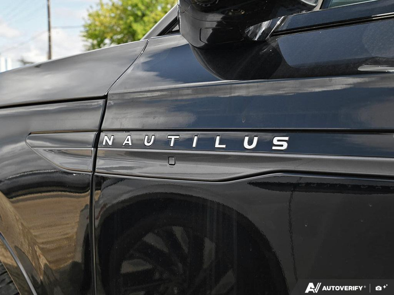 NEW 2026 Lincoln Nautilus Reserve Hybrid - Infinite Black Metallic Clearcoat Exterior / BLACK OYNX, PREMIUM LEATHER-TRIMMED HEAT/VENT CAPTAIN'S CHAIRS Interior - $83,586 - Stock #E61027 - VIN 5LMPJ8K47TJ064652 - Photo 11