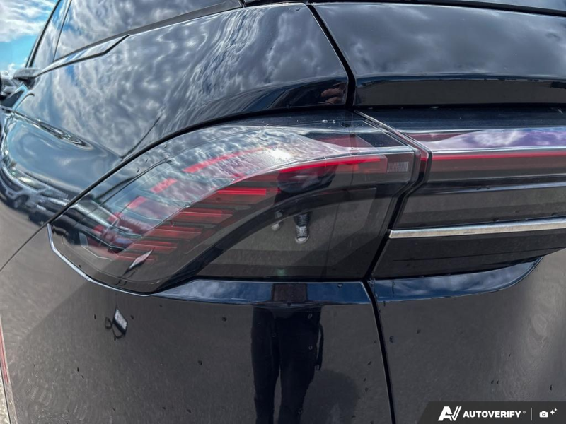 DEMO 2026 Lincoln Nautilus Premiere - Infinite Black Metallic Exterior / ONYX BLACK, LINCOLN SOFT TOUCH HEATED FRONT CAPTAIN'S CHAIRS Interior - $53,884 - Stock #E60736 - VIN 5LMPJ8JA2TJ049693 - Photo 11