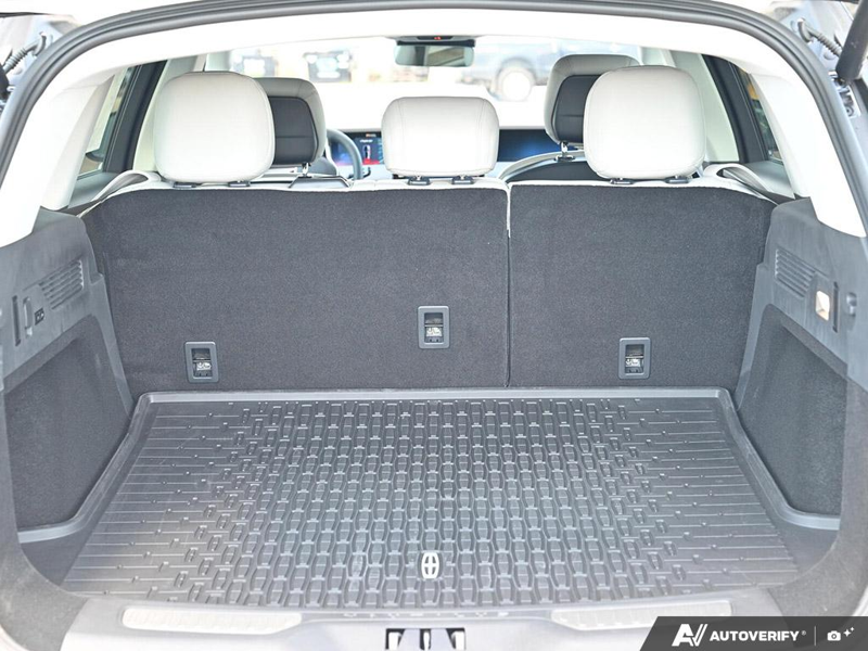 NEW 2026 Lincoln Nautilus Reserve - White Platinum Metallic Tri-coat Exterior / SPACE GRAY LEATHER Interior - $74,909 - Stock #E60481 - VIN 5LMPJ8KA4TJ040072 - Photo 11