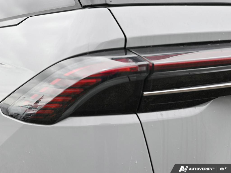 NEW 2026 Lincoln Nautilus Reserve - Gray Matter Met Cc Exterior / BLACK ONYX/GREY PREM LEATHER SEATS Interior - $85,409 - Stock #E60487 - VIN 5LMPJ8KA0TJ045057 - Photo 12
