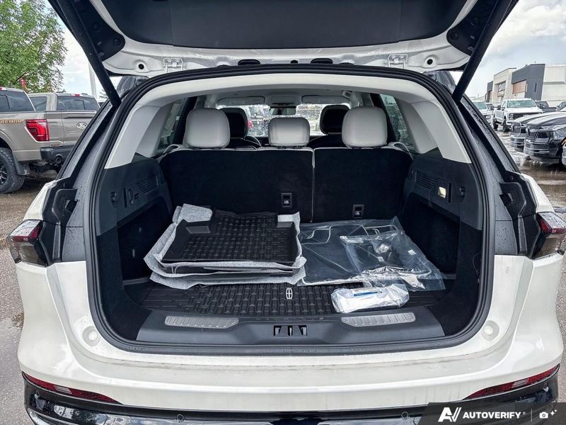 DEMO 2026 Lincoln Nautilus Premiere - White Platinum Metallic Tri-coat Exterior / MEDIUM LIGHT SPACE GRAY, LINCOLN SOFT TOUCH HEATED FRONT CAPTAIN Interior - $64,088 - Stock #E60744 - VIN 5LMPJ8JA7TJ053738 - Photo 12