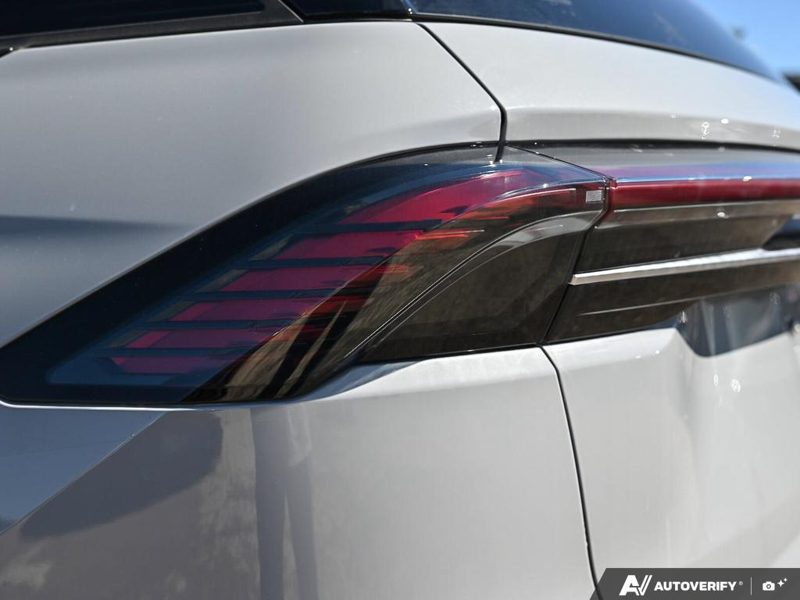 NEW 2026 Lincoln Nautilus Reserve Hybrid - Grey Matter Metallic Clearcoat Exterior / BLACK OYNX, PREMIUM LEATHER-TRIMMED HEAT/VENT CAPTAIN'S CHAIRS Interior - $84,409 - Stock #E61030 - VIN 5LMPJ8K49TJ065690 - Photo 12