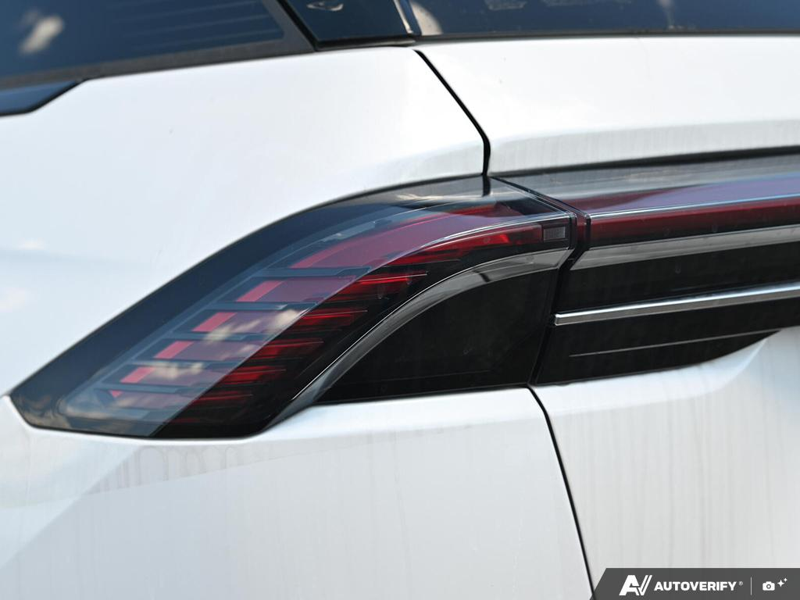 NEW 2026 Lincoln Nautilus Reserve - White Platinum Metallic Tri-coat Exterior / SPACE GRAY LEATHER Interior - $74,909 - Stock #E60481 - VIN 5LMPJ8KA4TJ040072 - Photo 12
