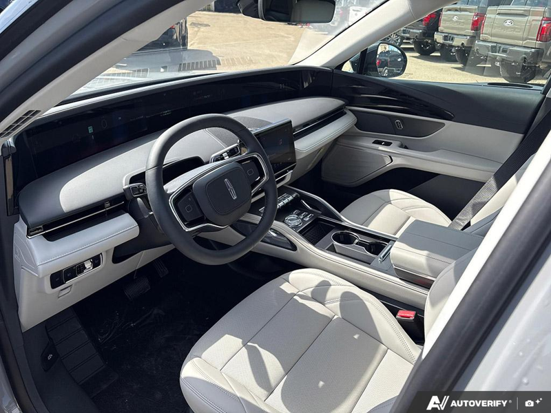 NEW 2026 Lincoln Nautilus Premiere - Gray Matter Met Cc Exterior / MEDIUM LIGHT SPACE GRAY, LINCOLN SOFT TOUCH HEATED FRONT CAPTAIN Interior - $63,284 - Stock #E60742 - VIN 5LMPJ8JA0TJ052124 - Photo 13