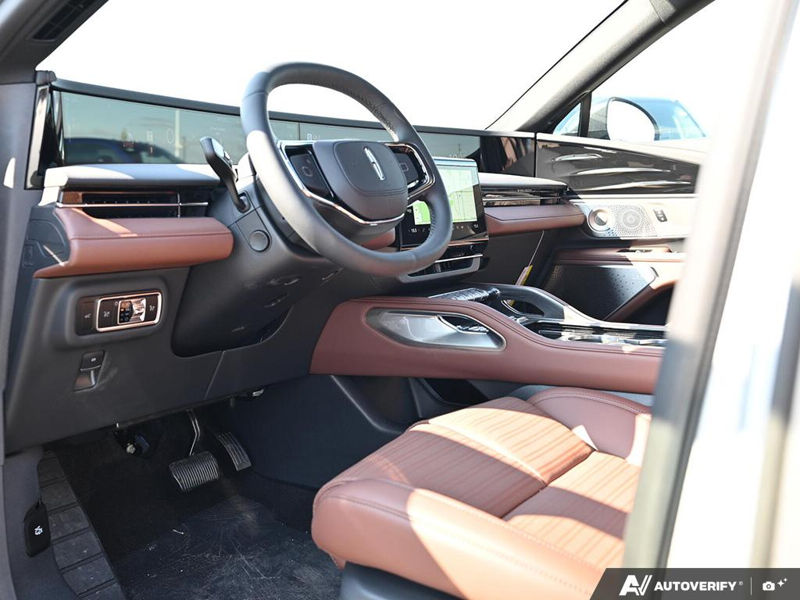 NEW 2026 Lincoln Nautilus Reserve - Silver Radiance Exterior / HOT CHOCOLATE, PREMIUM LEATHER-TRIMMED Interior - $75,585 - Stock #E60808 - VIN 5LMPJ8KA3TJ055033 - Photo 13