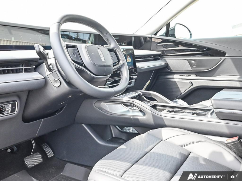 NEW 2026 Lincoln Nautilus Premiere - Silver Radiance Exterior / ONYX BLACK, LINCOLN SOFT TOUCH HEATED FRONT CAPTAIN'S CHAIRS Interior - $61,415 - Stock #E60828 - VIN 5LMPJ8JA8TJ059046 - Photo 13