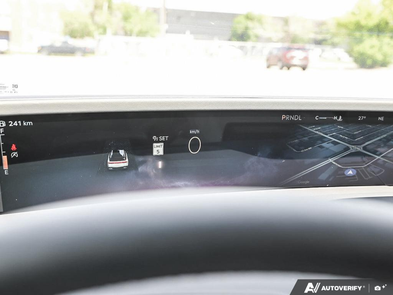 NEW 2026 Lincoln Nautilus Premiere - White Platinum Metallic Tri-coat Exterior / MEDIUM LIGHT SPACE GRAY, LINCOLN SOFT TOUCH HEATED FRONT CAPTAIN Interior - $60,434 - Stock #E60728 - VIN 5LMPJ8JA0TJ050664 - Photo 15