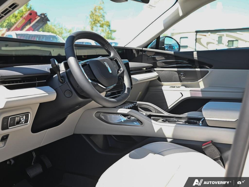 NEW 2026 Lincoln Nautilus Premiere - White Platinum Metallic Tri-coat Exterior / MEDIUM LIGHT SPACE GRAY, LINCOLN SOFT TOUCH HEATED FRONT CAPTAIN Interior - $58,409 - Stock #E60623 - VIN 5LMPJ8JA1TJ046803 - Photo 13