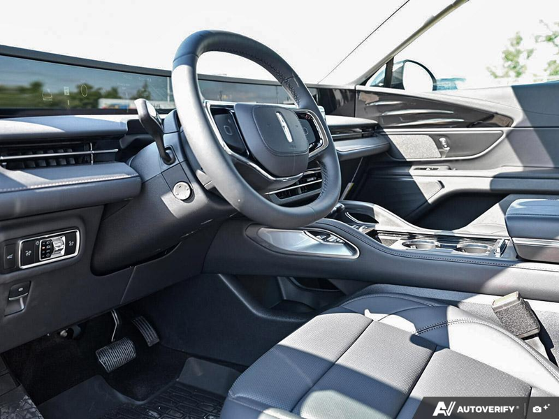 NEW 2026 Lincoln Nautilus Premiere - Gray Matter Met Cc Exterior / ONYX BLACK, LINCOLN SOFT TOUCH HEATED FRONT CAPTAIN'S CHAIRS Interior - $62,238 - Stock #E60829 - VIN 5LMPJ8JA8TJ059953 - Photo 13