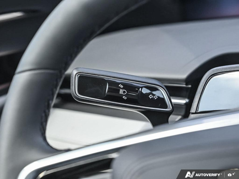 NEW 2026 Lincoln Nautilus Premiere - Infinite Black Metallic Exterior / MEDIUM LIGHT SPACE GRAY, LINCOLN SOFT TOUCH HEATED FRONT CAPTAIN Interior - $62,334 - Stock #E60737 - VIN 5LMPJ8JA4TJ049694 - Photo 16