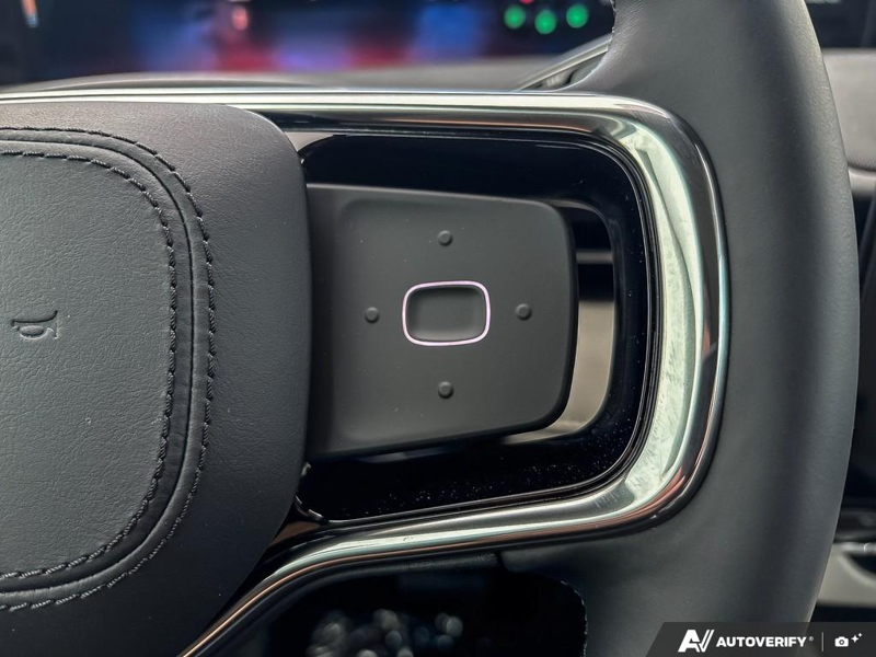 DEMO 2026 Lincoln Nautilus Premiere - White Platinum Metallic Tri-coat Exterior / MEDIUM LIGHT SPACE GRAY, LINCOLN SOFT TOUCH HEATED FRONT CAPTAIN Interior - $64,088 - Stock #E60744 - VIN 5LMPJ8JA7TJ053738 - Photo 16