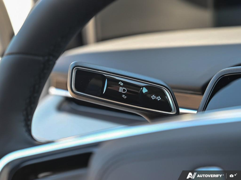NEW 2026 Lincoln Nautilus Premiere - White Platinum Metallic Tri-coat Exterior / MEDIUM LIGHT SPACE GRAY, LINCOLN SOFT TOUCH HEATED FRONT CAPTAIN Interior - $58,409 - Stock #E60623 - VIN 5LMPJ8JA1TJ046803 - Photo 15